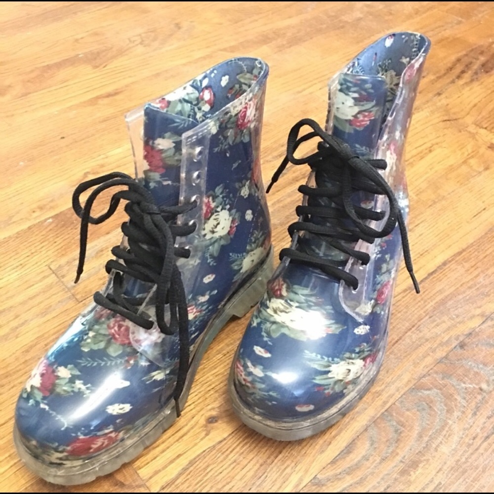 “Flower girlz” floral combat boots - Picture 1 of 3